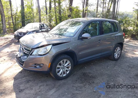2010 Volkswagen Tiguan S из США, поврежденный, VIN WVGAV7AX5AW512292
